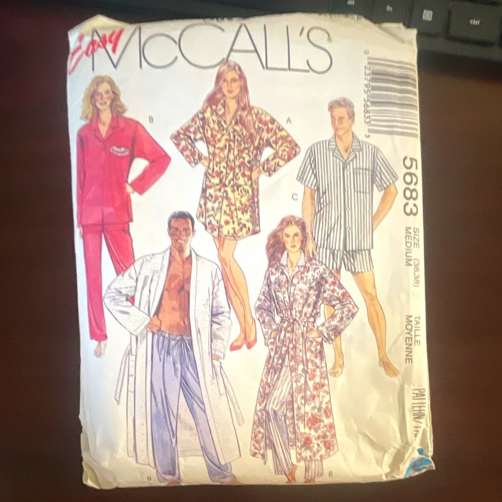 McCalls 5683 Sewing Pattern Unisex Sleepwear Robe Pajamas Nightshirt Medium VTG